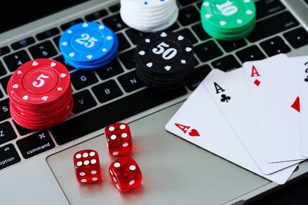 A mobile user in Bangladesh enjoying casino games